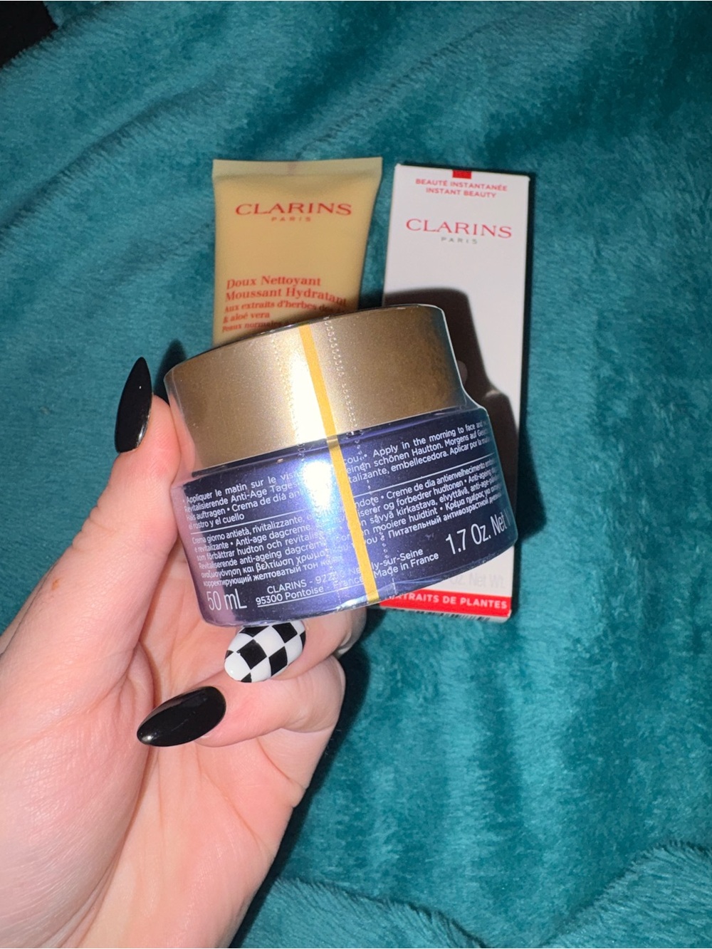 Clarins Paris Skincare Bundle - Picture 4 of 5